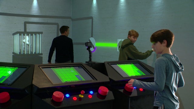 raw-mon-arcade-derek-peterson.jpg 