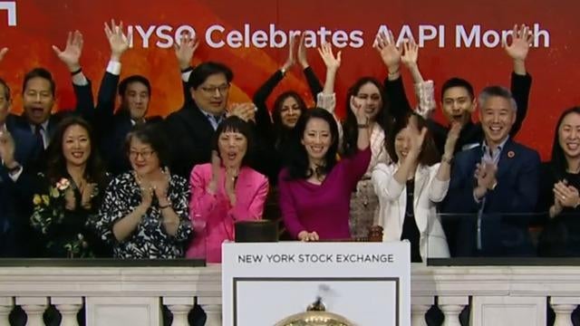 cbsn-fusion-stocks-fall-as-regional-banks-ignite-industry-fears-thumbnail-1942088-640x360.jpg 