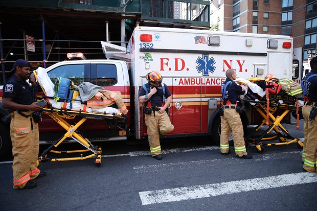 US-ACCIDENT-CRANE 